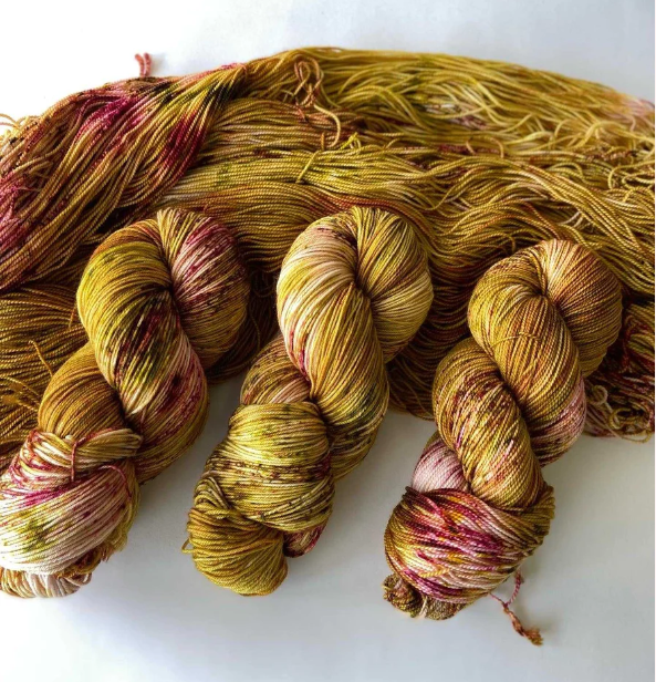Ruby and Roses - Rose DK