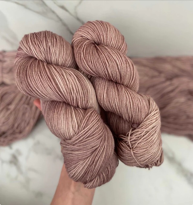 Ruby and Roses - Rose DK