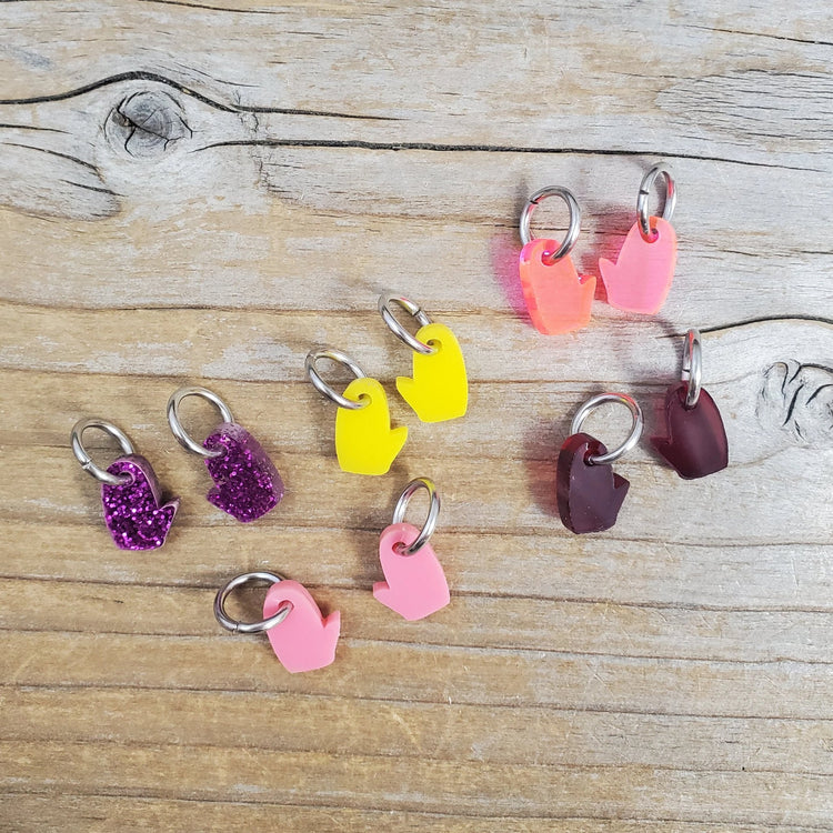Katrinkles - Tiny Mitten Stitch Markers