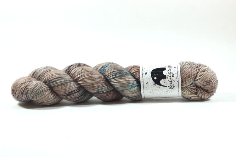 Black Elephant - Merino Singles Fingering